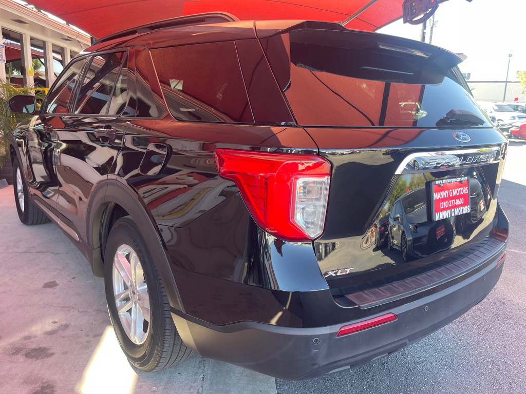 2022 Ford Explorer Image 12