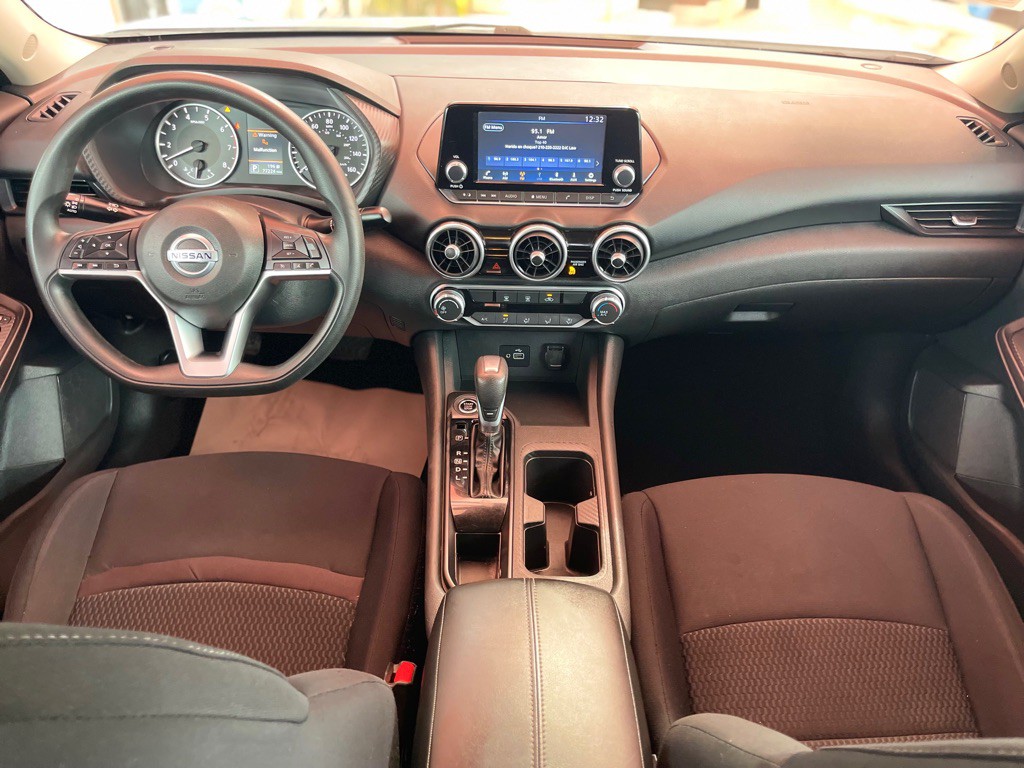 2022 Nissan Sentra Image 10