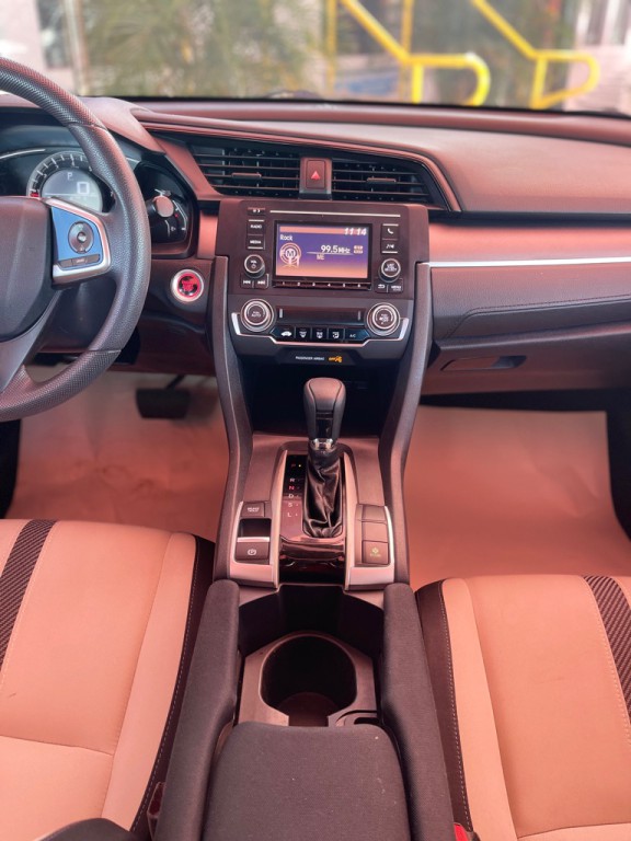 2017 Honda Civic Image 8