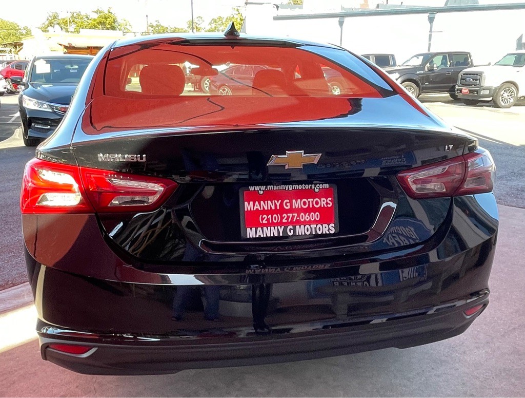 2021 Chevrolet Malibu Image 12