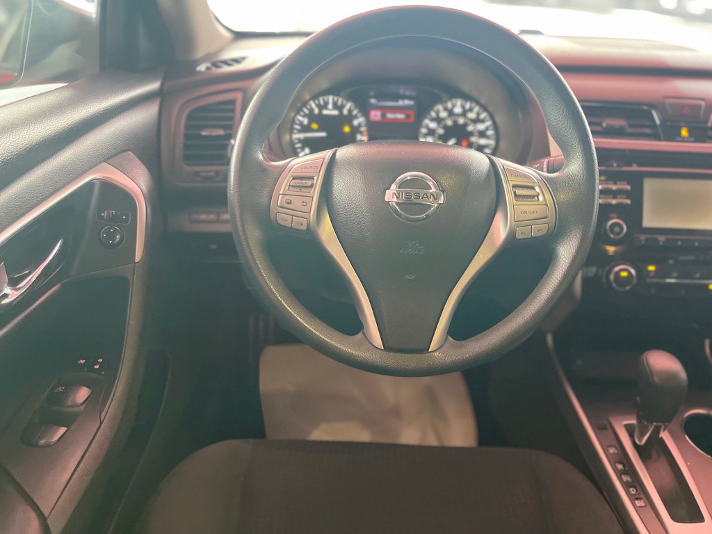 2015 Nissan Altima Image 7