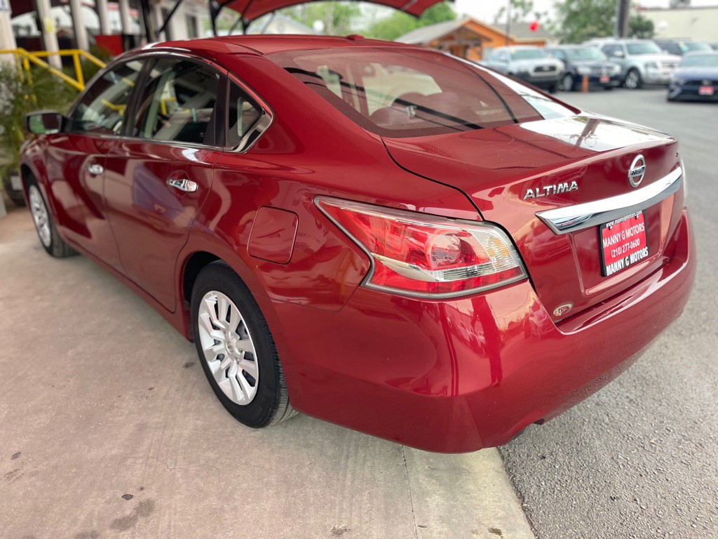 2015 Nissan Altima Image 13