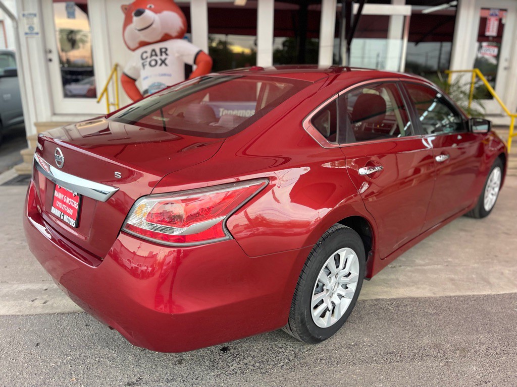 2015 Nissan Altima Image 16