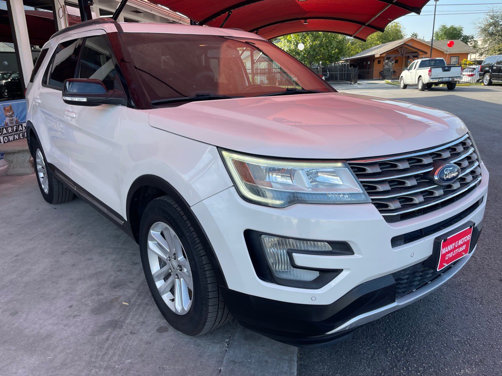 2016 Ford Explorer Image 2