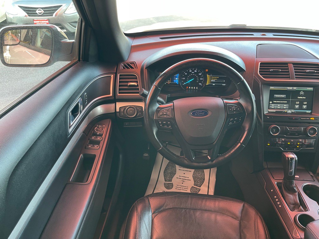 2016 Ford Explorer Image 9