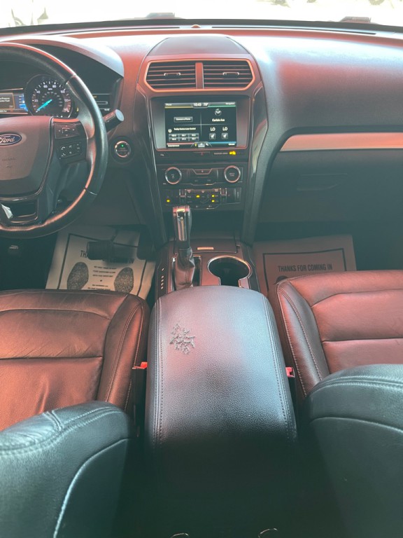 2016 Ford Explorer Image 10