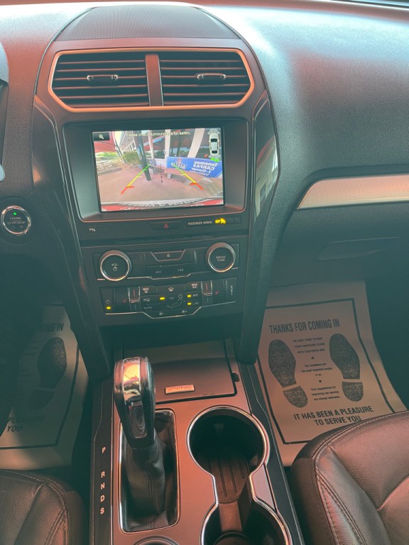 2016 Ford Explorer Image 11