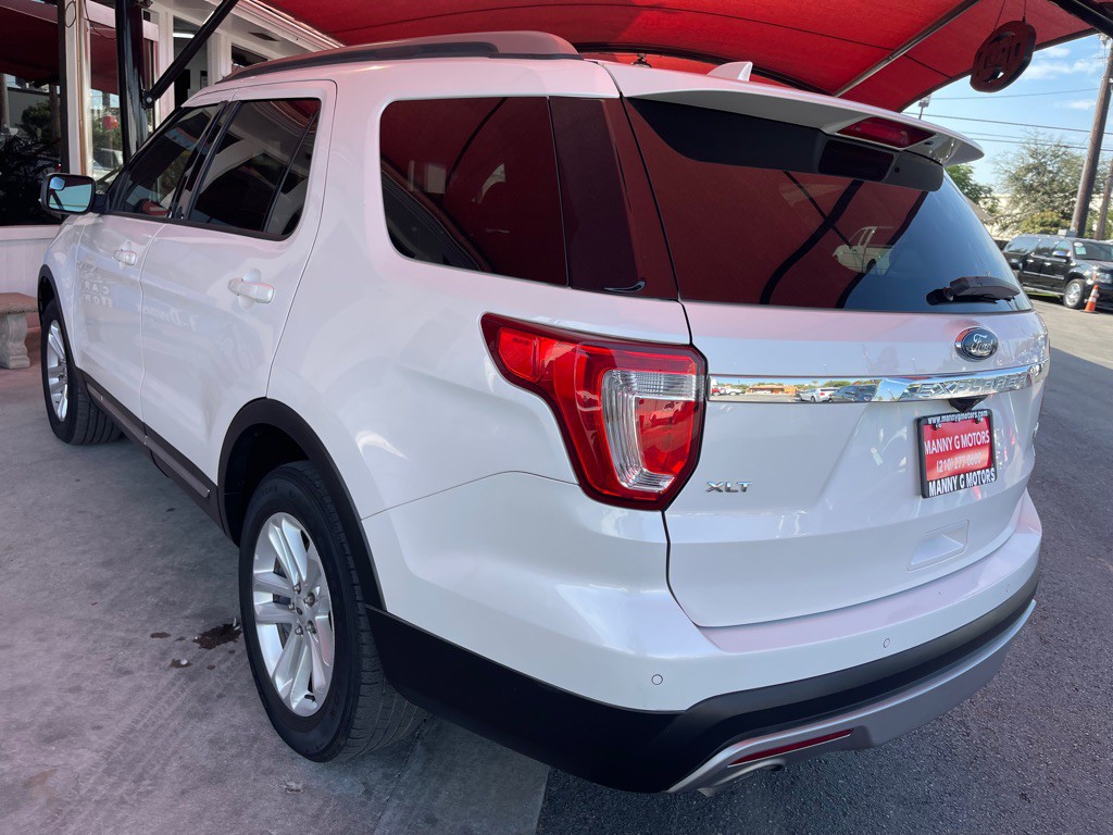 2016 Ford Explorer Image 12