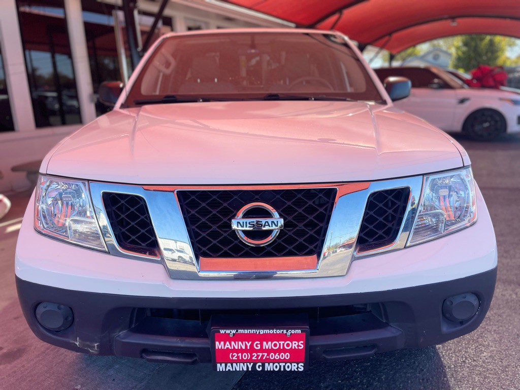 2021 Nissan Frontier Image 2
