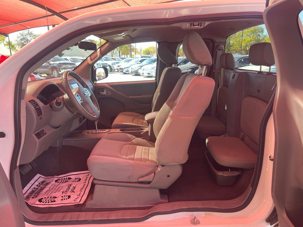 2021 Nissan Frontier Image 8