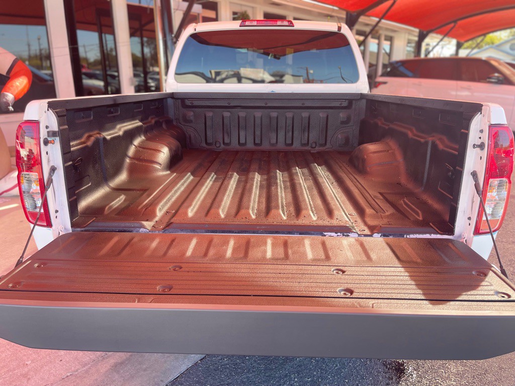 2021 Nissan Frontier Image 15