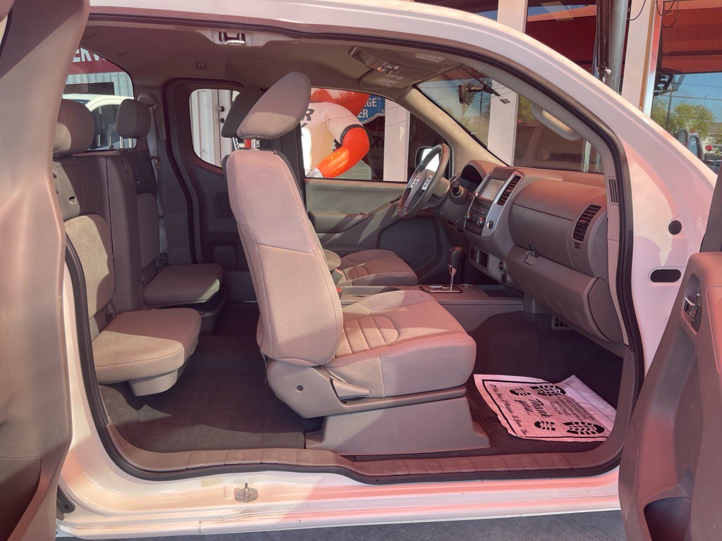 2021 Nissan Frontier Image 16