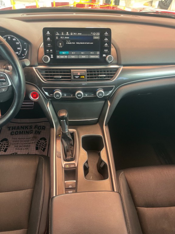 2018 Honda Accord Image 8