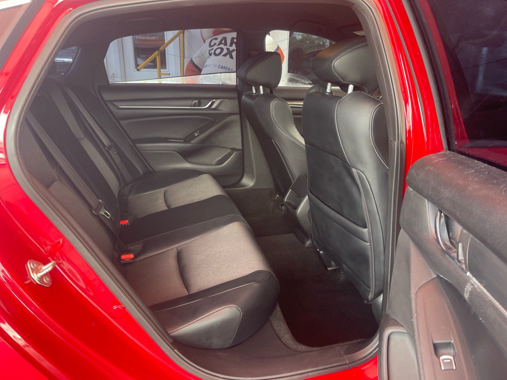 2018 Honda Accord Image 13