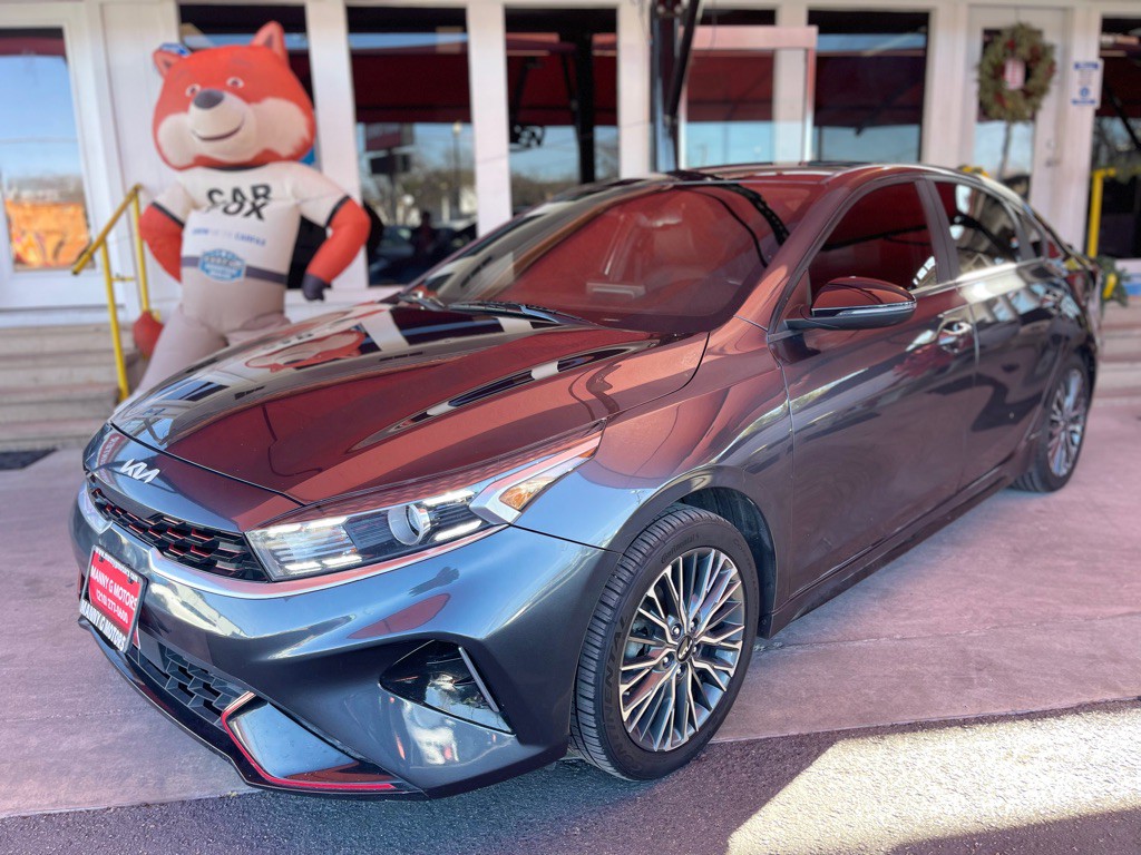 2023 Kia Forte Image 3