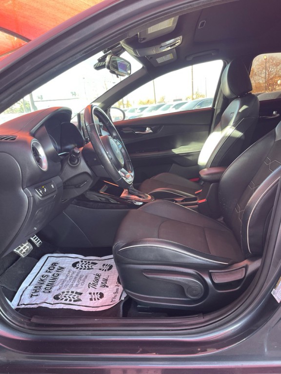 2023 Kia Forte Image 4
