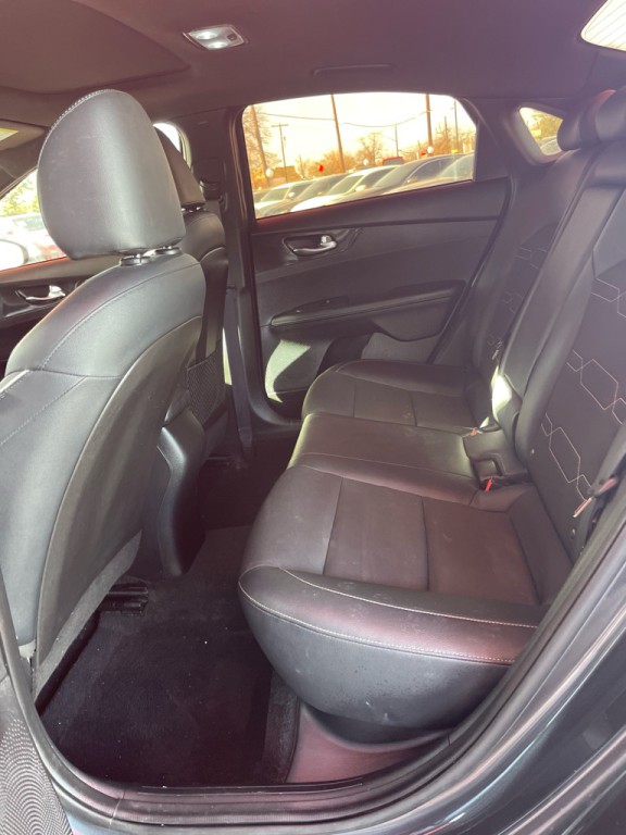 2023 Kia Forte Image 5