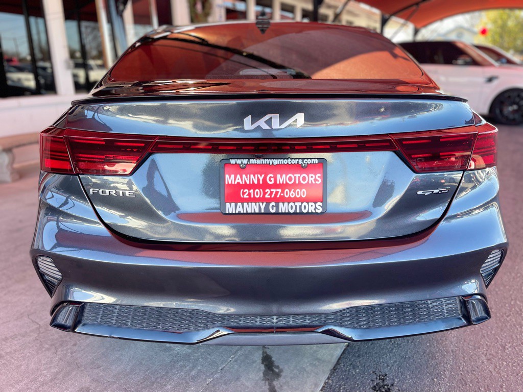 2023 Kia Forte Image 11