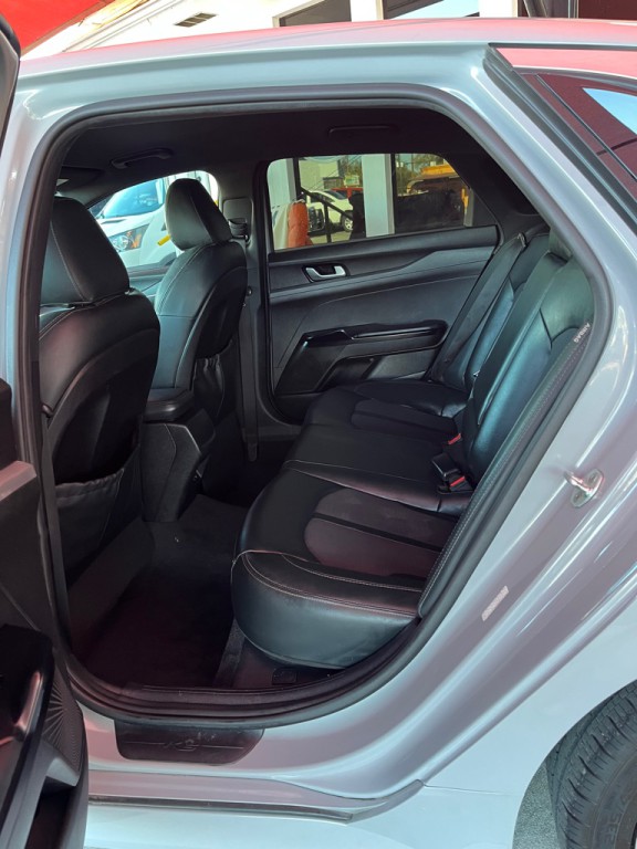 2022 Kia K5 Image 12