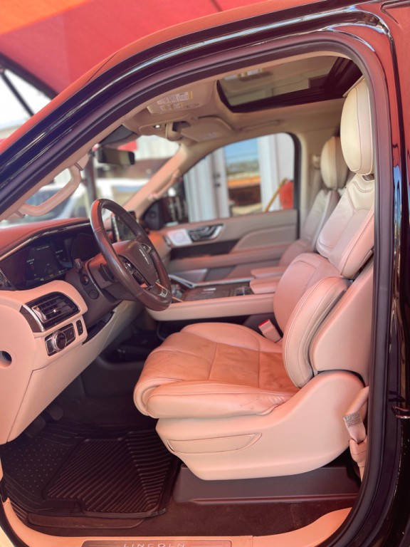 2019 Lincoln Navigator Image 6
