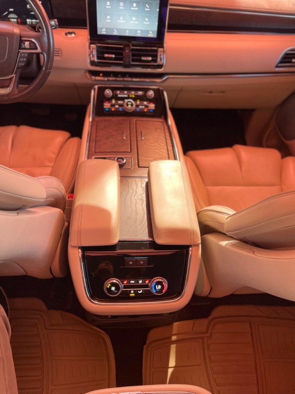 2019 Lincoln Navigator Image 13