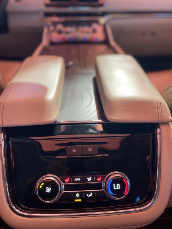 2019 Lincoln Navigator Image 14