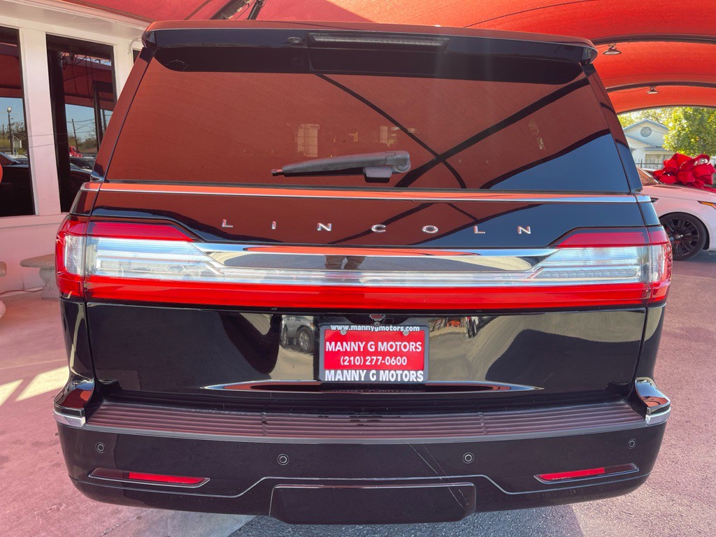2019 Lincoln Navigator Image 20