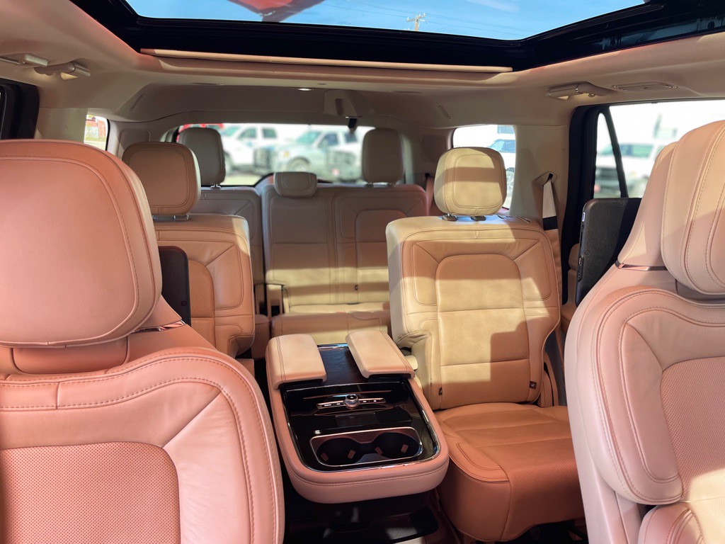 2019 Lincoln Navigator Image 26
