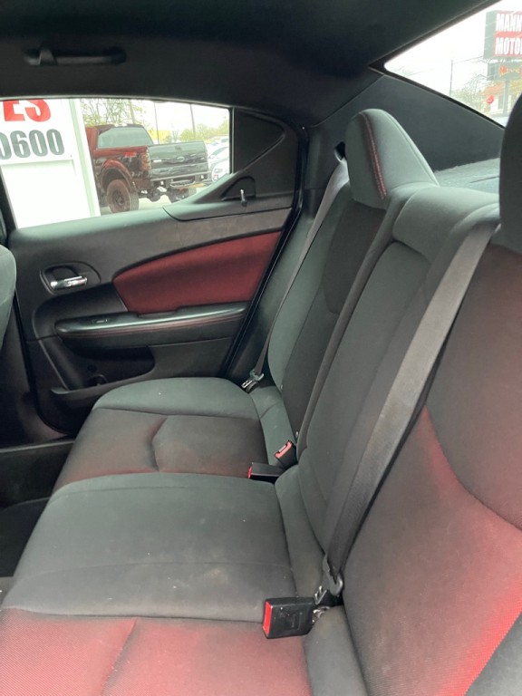 2011 Dodge Avenger Image 4