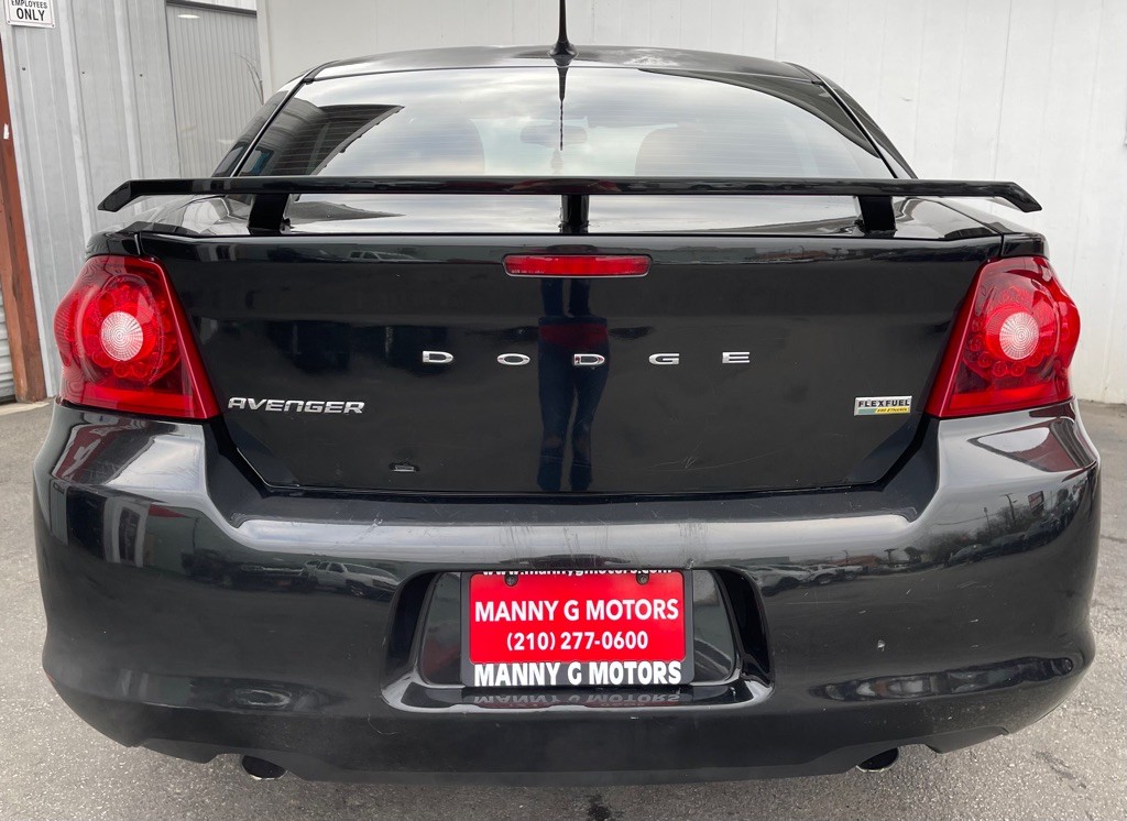 2011 Dodge Avenger Image 9