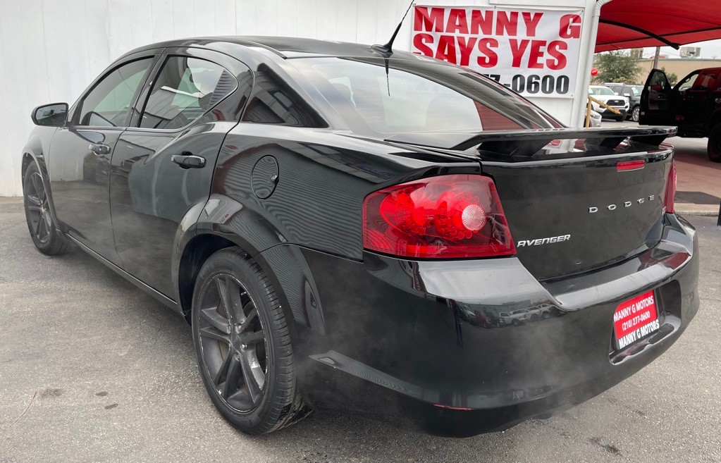 2011 Dodge Avenger Image 11