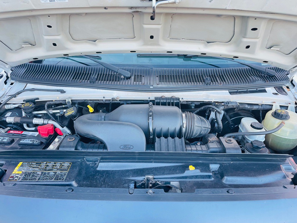 2014 Ford Econoline Image 2