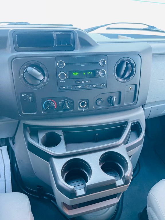 2014 Ford Econoline Image 5
