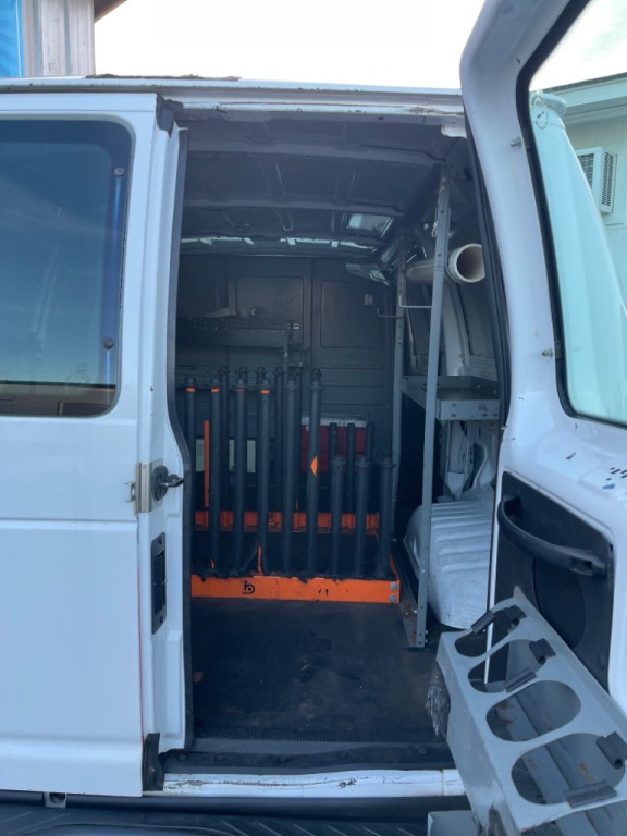 2014 Ford Econoline Image 10