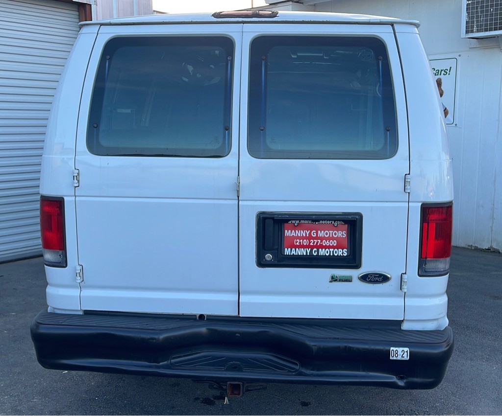 2014 Ford Econoline Image 15