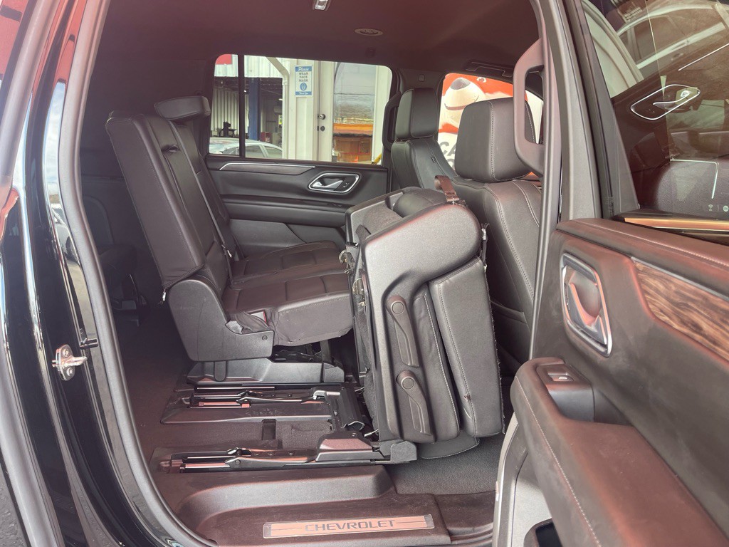2023 Chevrolet Suburban Image 21