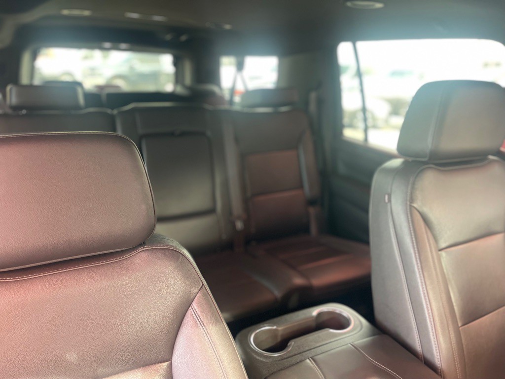 2023 Chevrolet Suburban Image 24