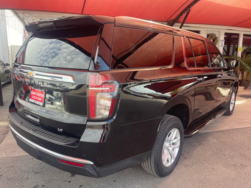 2023 Chevrolet Suburban Image 25