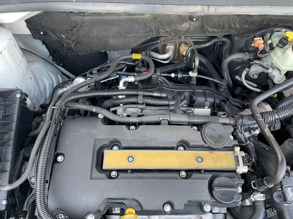 2012 Chevrolet Cruze Image 2