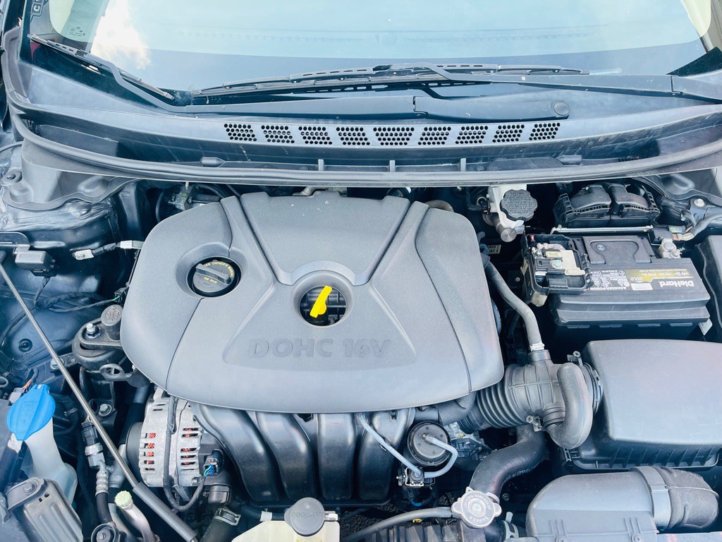 2016 Hyundai Elantra Image 9