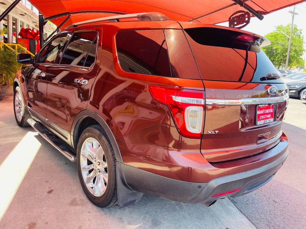 2015 Ford Explorer Image 12