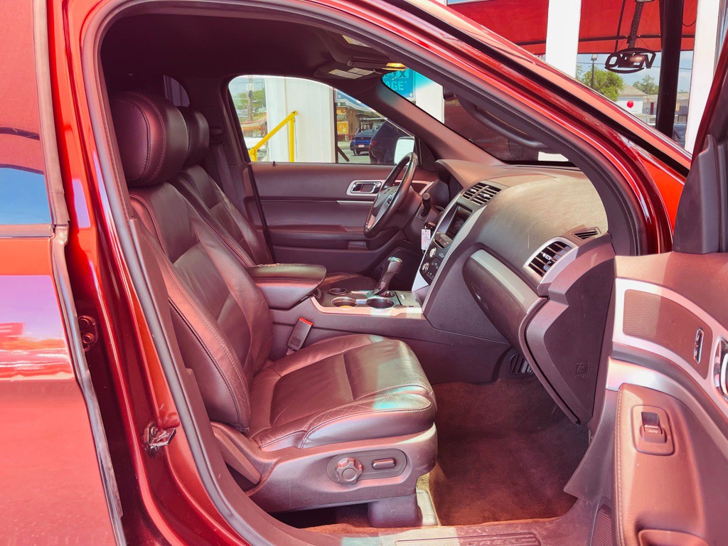 2015 Ford Explorer Image 16