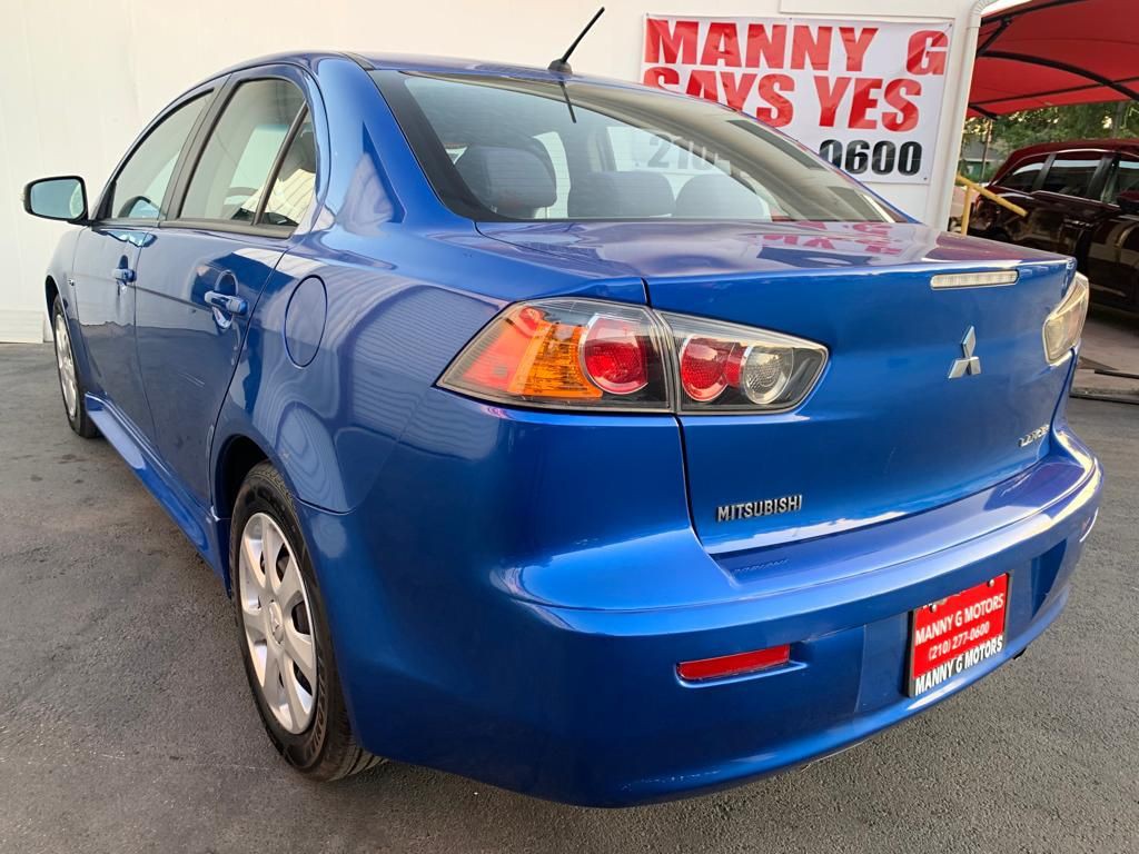 2015 Mitsubishi Lancer Image 9