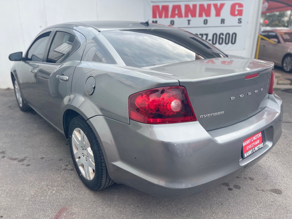 2013 Dodge Avenger Image 10