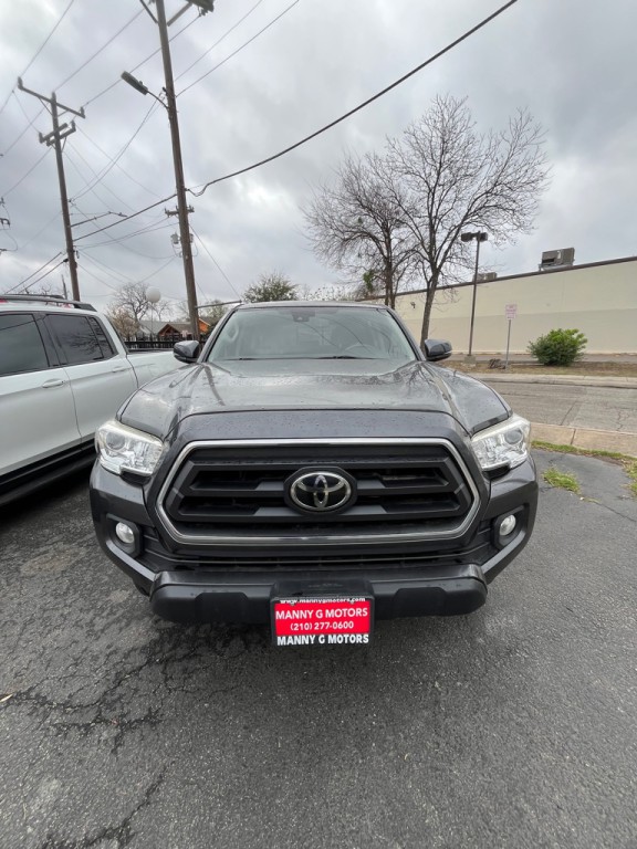 2020 Toyota Tacoma Image 2