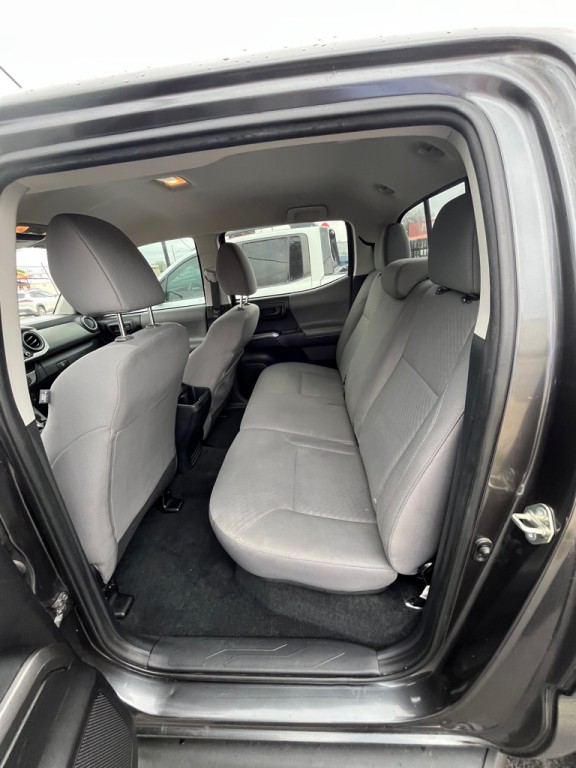2020 Toyota Tacoma Image 5