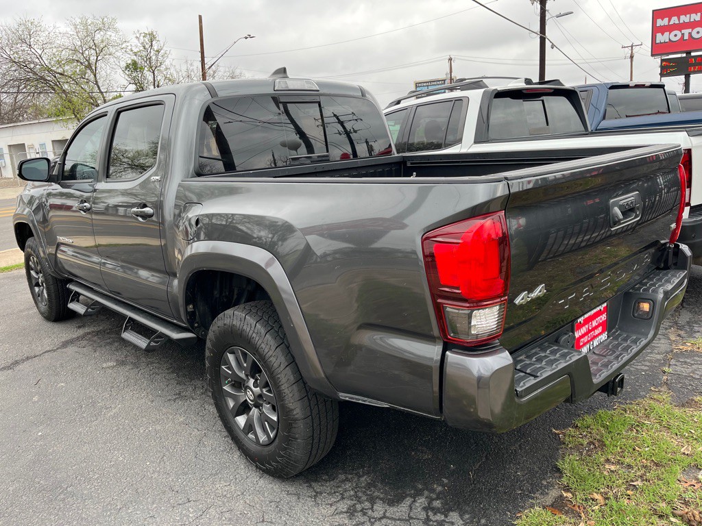 2020 Toyota Tacoma Image 8