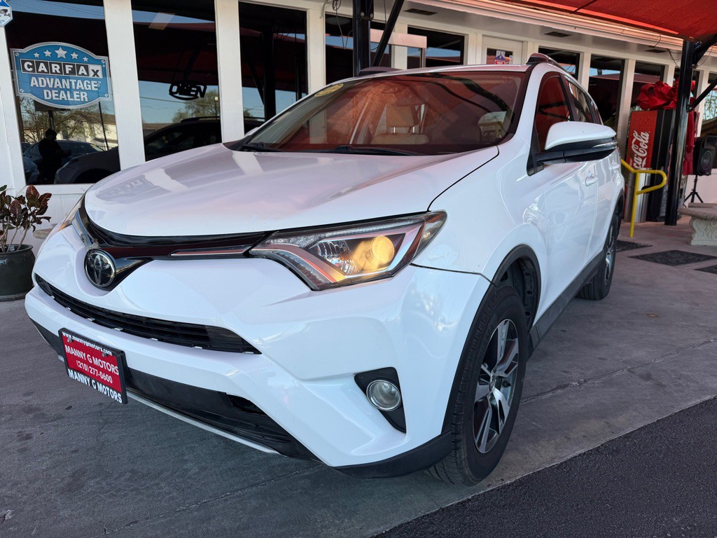 2017 Toyota Rav4 Image 4