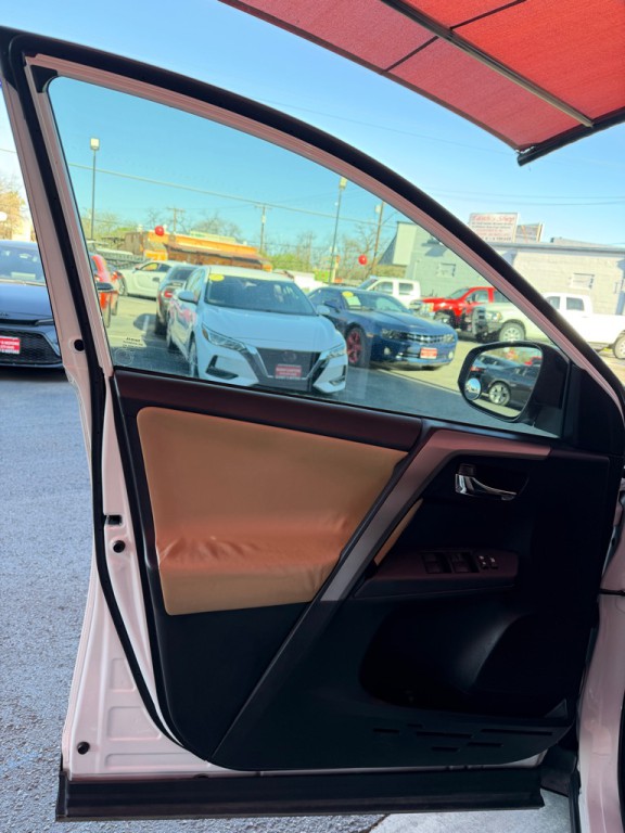 2017 Toyota Rav4 Image 5