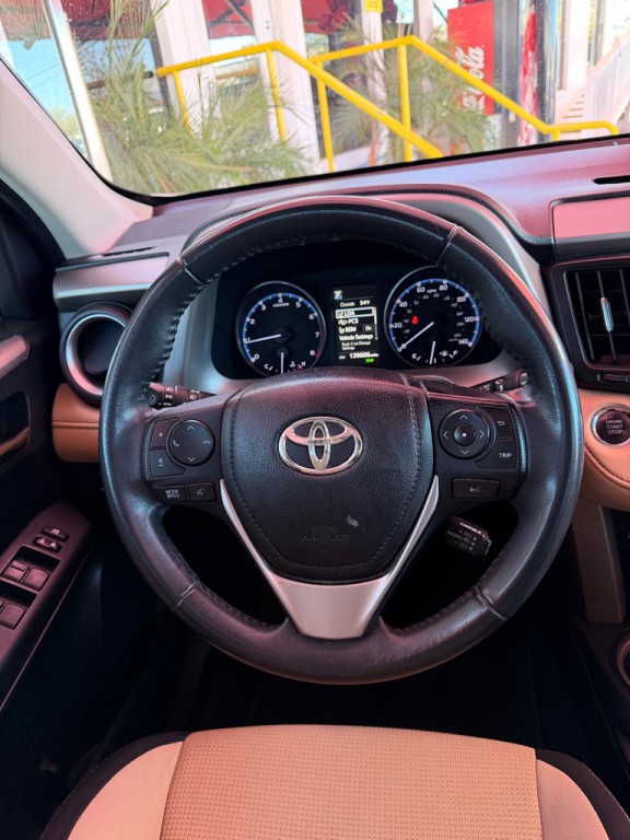 2017 Toyota Rav4 Image 9